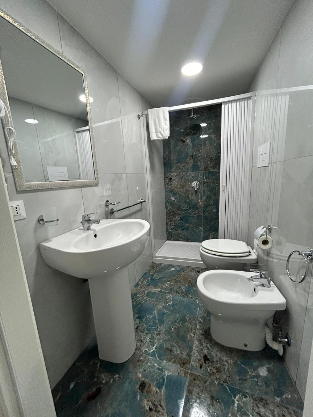 Chiara Luxury Home Наполи Екстериор снимка