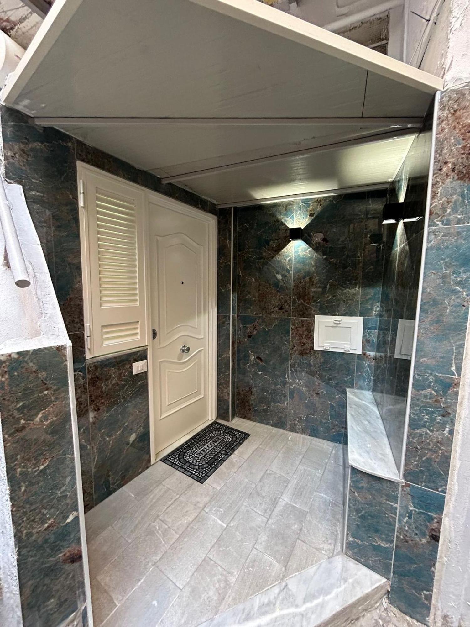 Chiara Luxury Home Наполи Екстериор снимка